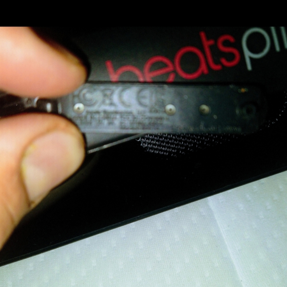 Beats pill XL (discontinued) *R A R E * Tested Working Red - Picture 3 of 4
